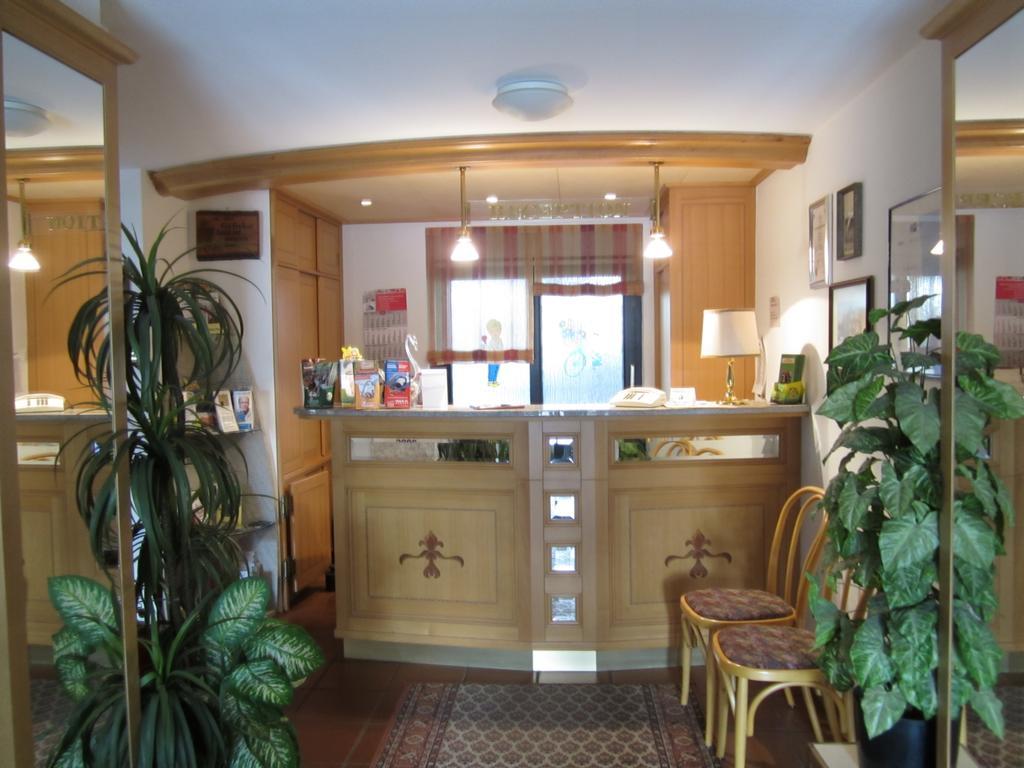 Hotel Waldparkstube Бад Шьонборн Екстериор снимка